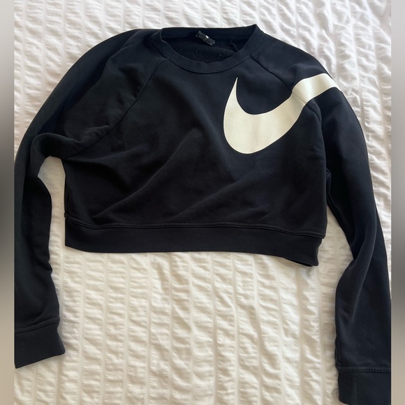Nike Black Sweatshirt with White Swoosh - Picture 1 of 1